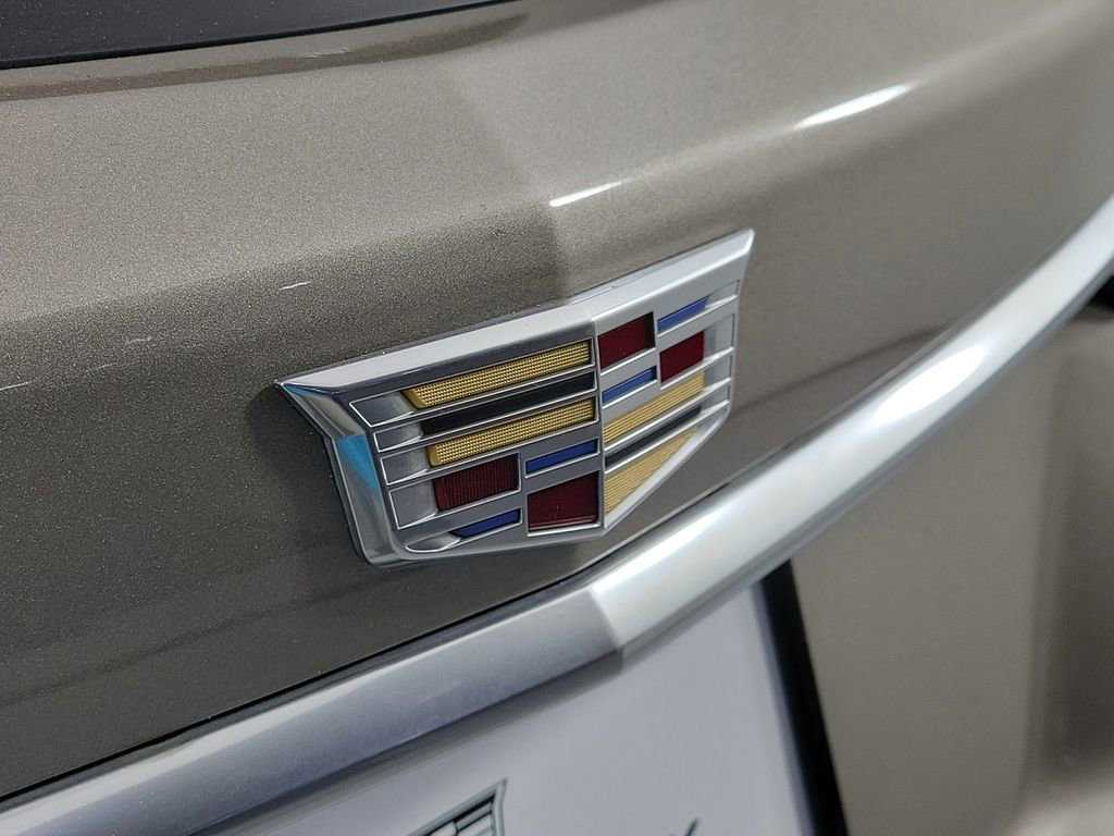Used 2023 Cadillac XT5 Luxury FWD image 5