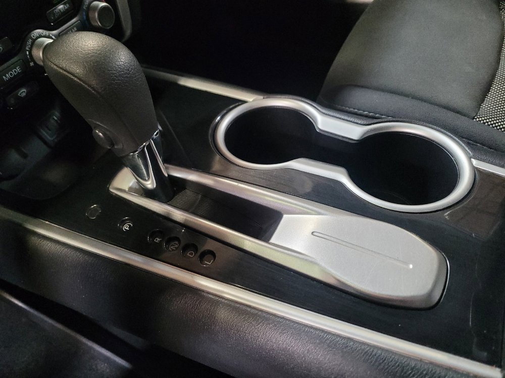 Used 2019 Nissan Pathfinder S FWD image 26