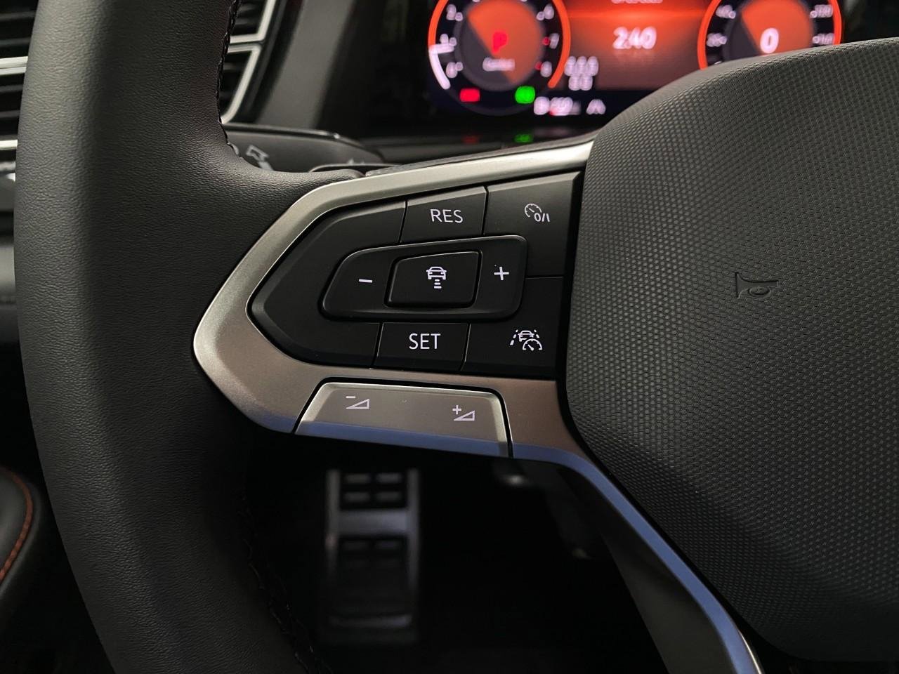 New 2026 Volkswagen Atlas Peak Edition image 17