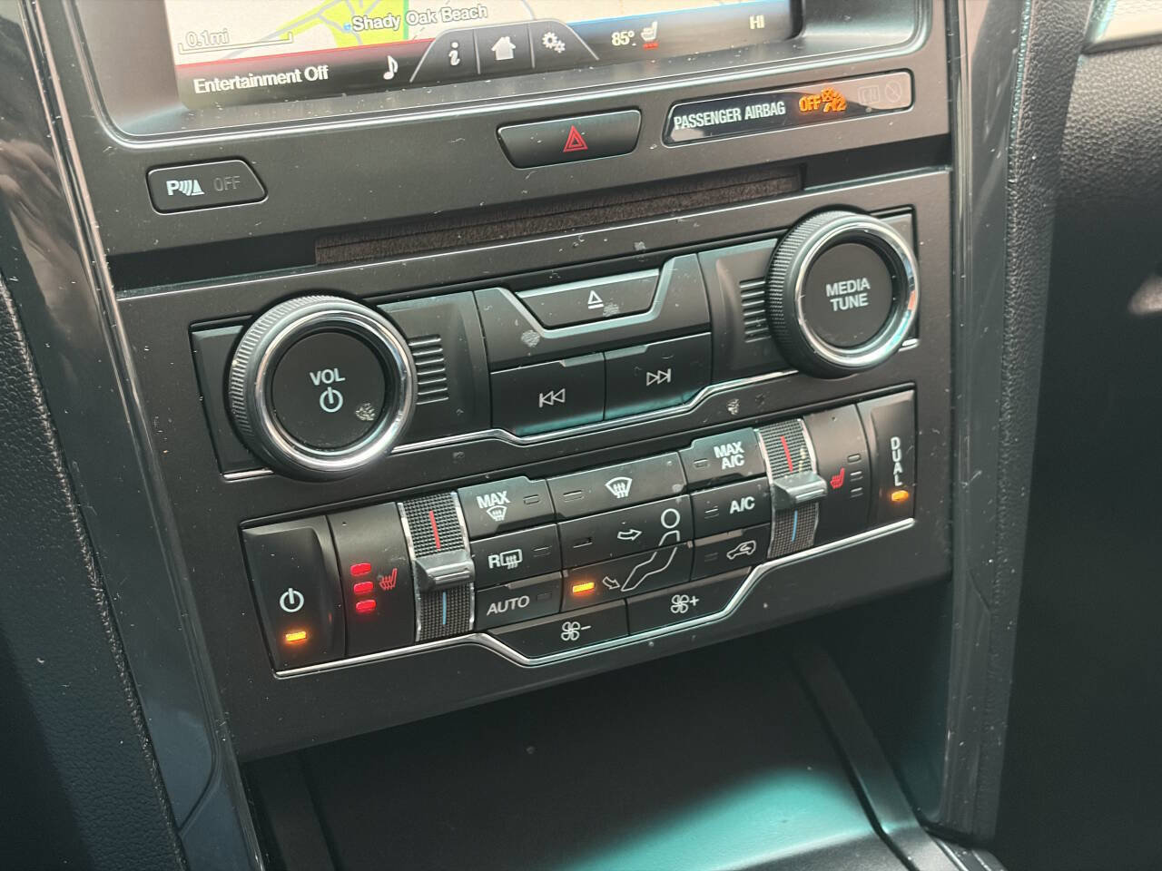 Used 2016 Ford Explorer XLT w/ Equipment Group 202A image 34