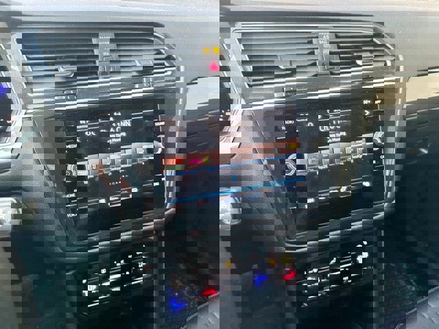 Used 2022 Volkswagen Tiguan SE image 12