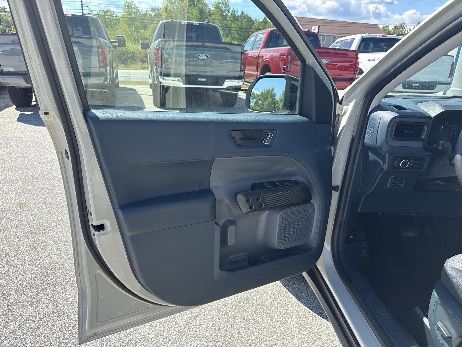 New 2025 Ford Maverick XLT w/ XLT Luxury Package image 10