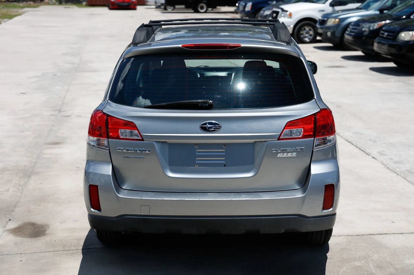 Used 2011 Subaru Outback 2.5i AWD/4WD image 6
