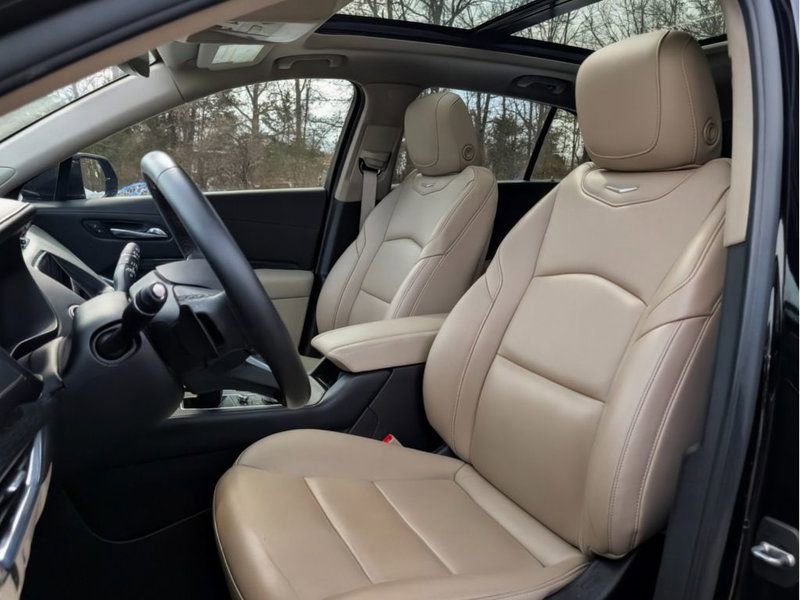 Used 2020 Cadillac XT4 Premium Luxury w/ Driver Awareness Package image 15