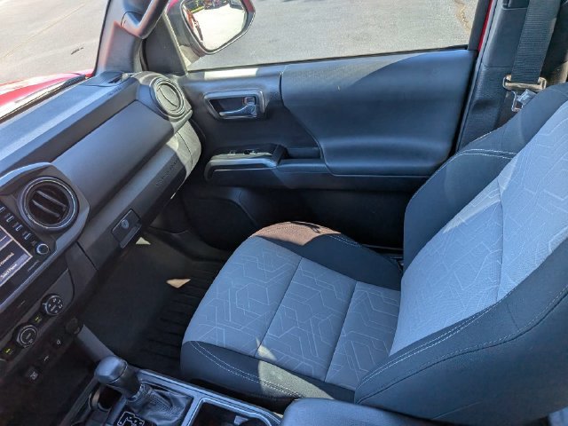 Used 2020 Toyota Tacoma TRD Sport RWD image 19
