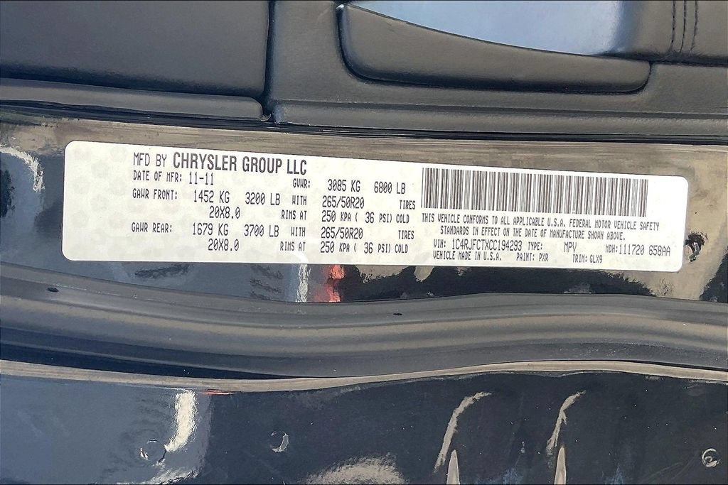 Used 2012 Jeep Grand Cherokee Overland AWD/4WD image 22