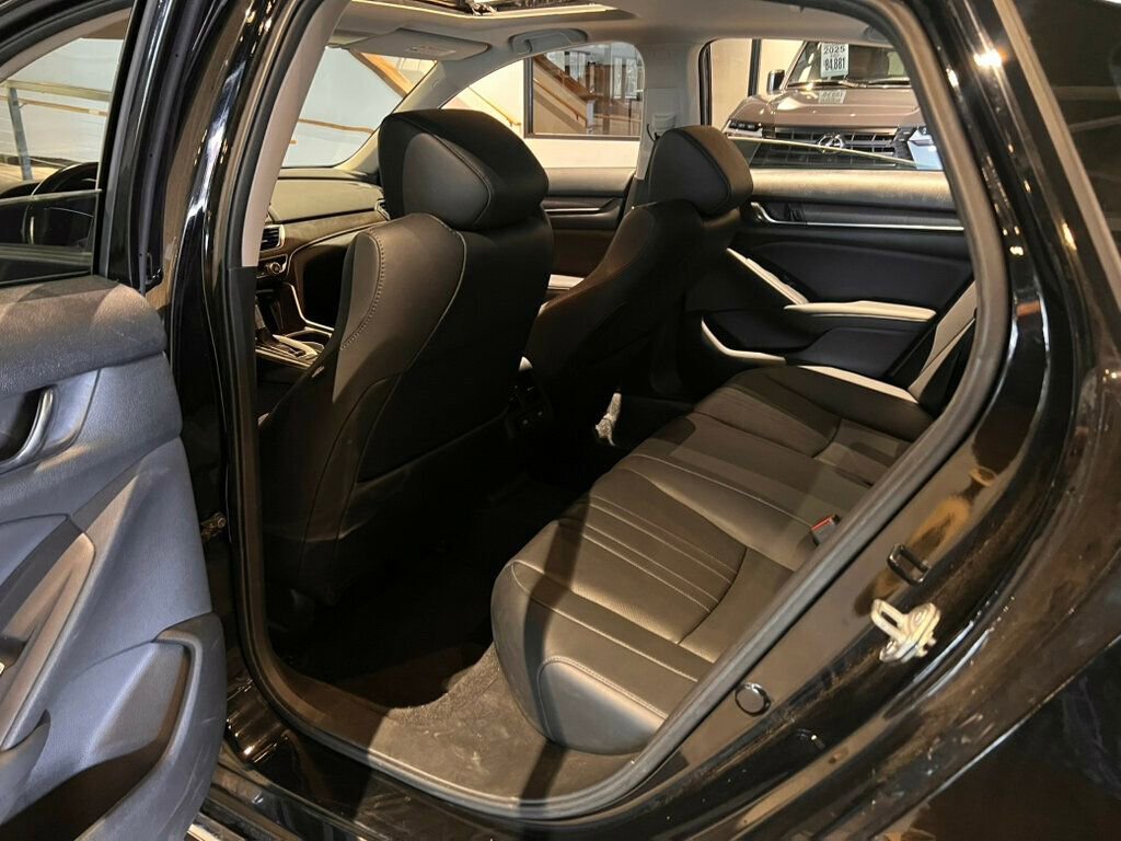 Used 2021 Honda Accord EX-L image 11
