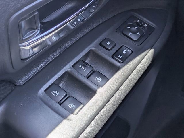 Used 2017 Mitsubishi Outlander ES image 21