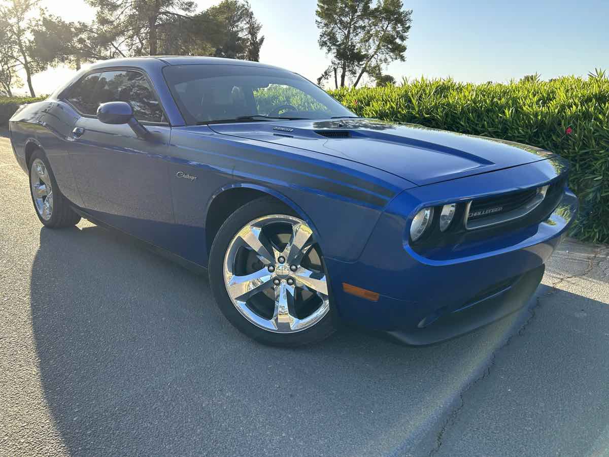 Used 2012 Dodge Challenger R/T Plus RWD image 4