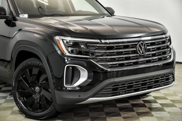 New 2026 Volkswagen Atlas SE image 2