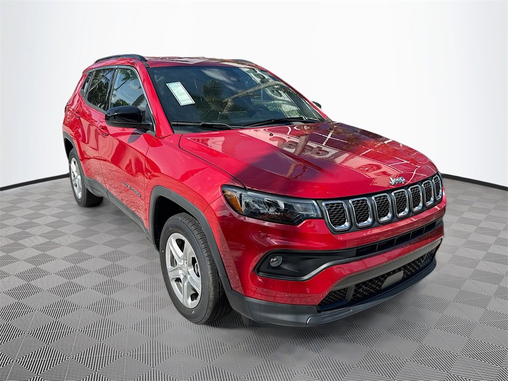 New 2023 Jeep Compass Latitude image 3