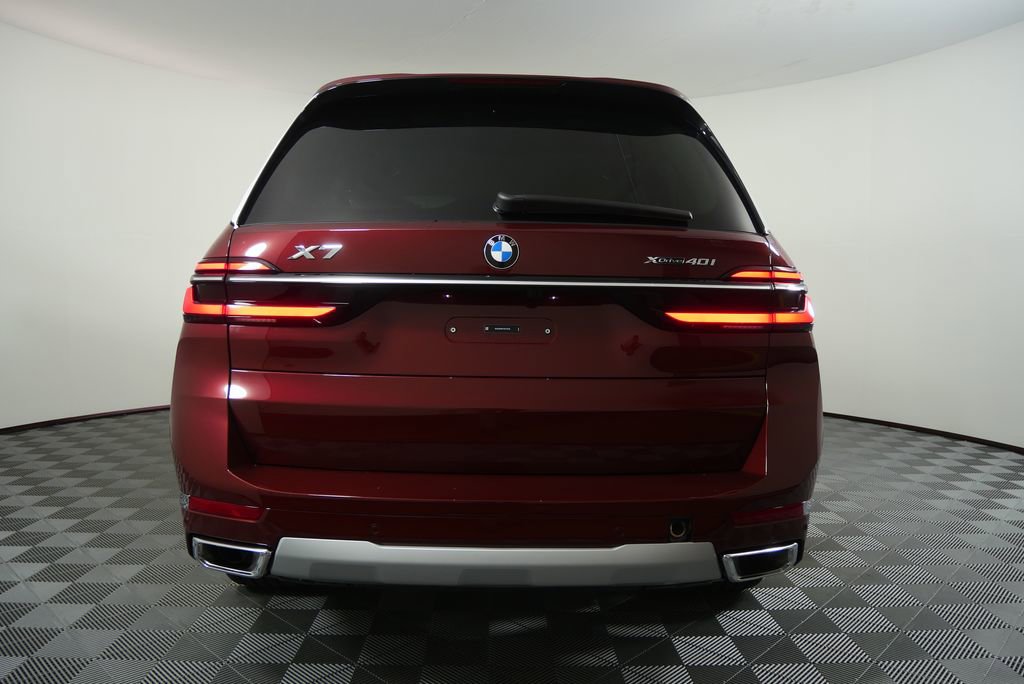 Used 2026 BMW X7 xDrive40i AWD/4WD image 4