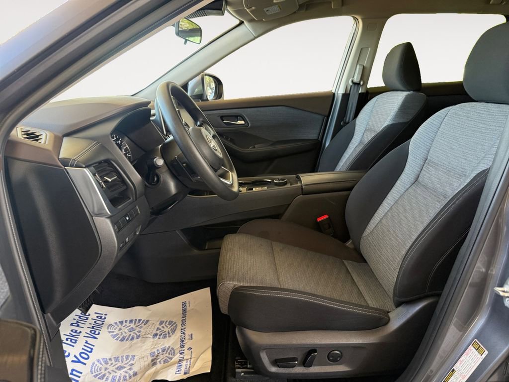 Used 2023 Nissan Rogue SV AWD/4WD image 9
