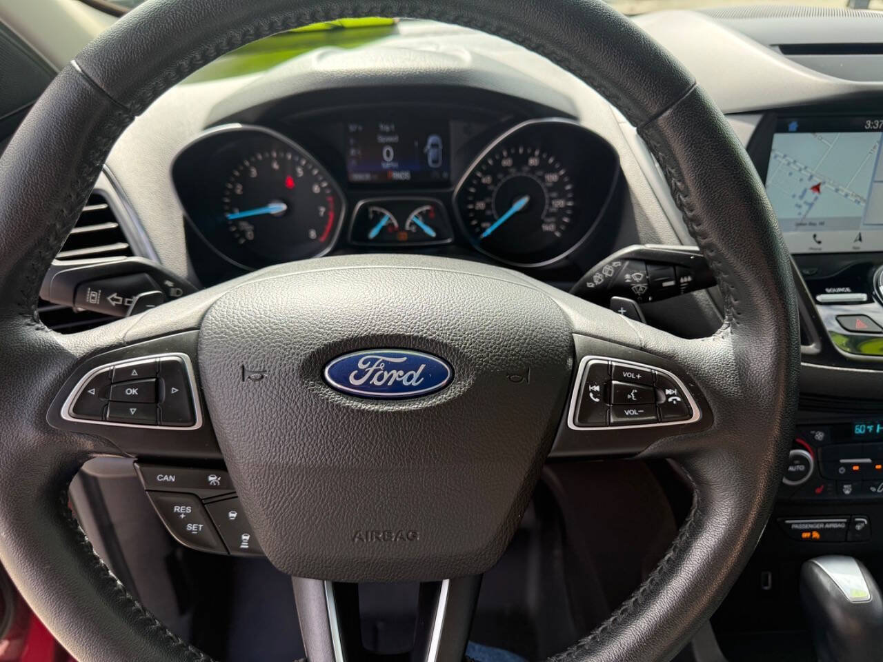 Used 2018 Ford Escape Titanium w/ Ford Safe & Smart Package AWD/4WD image 23