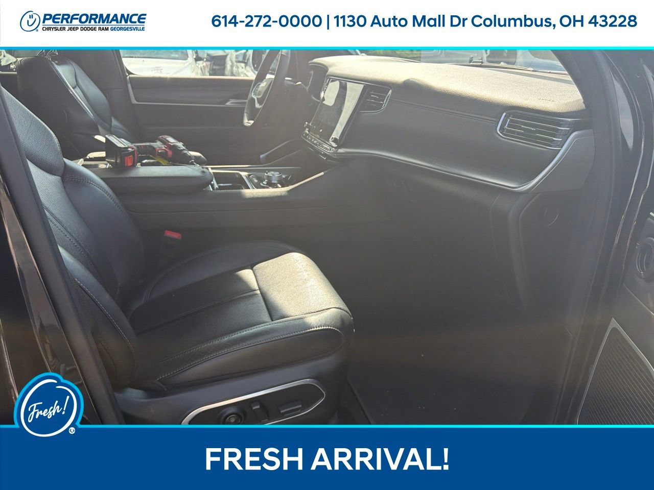 Used 2024 Jeep Wagoneer L Series III w/ Flexible Seating Group AWD/4WD image 17
