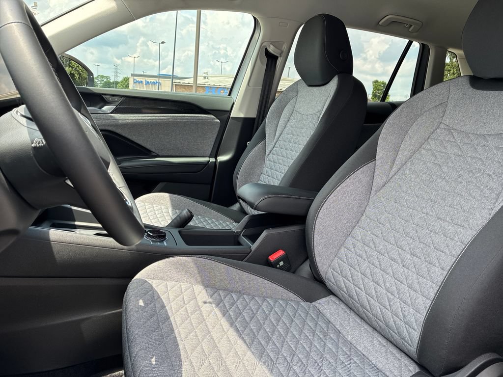 New 2026 Volkswagen Tiguan S AWD/4WD image 11