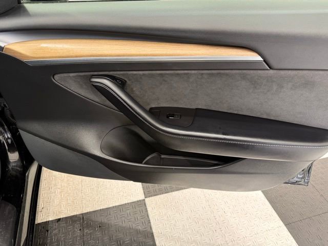 Used 2021 Tesla Model 3 Standard Range Plus RWD image 22