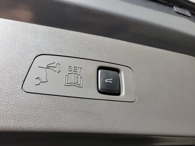 Used 2023 Lincoln Corsair FWD image 6