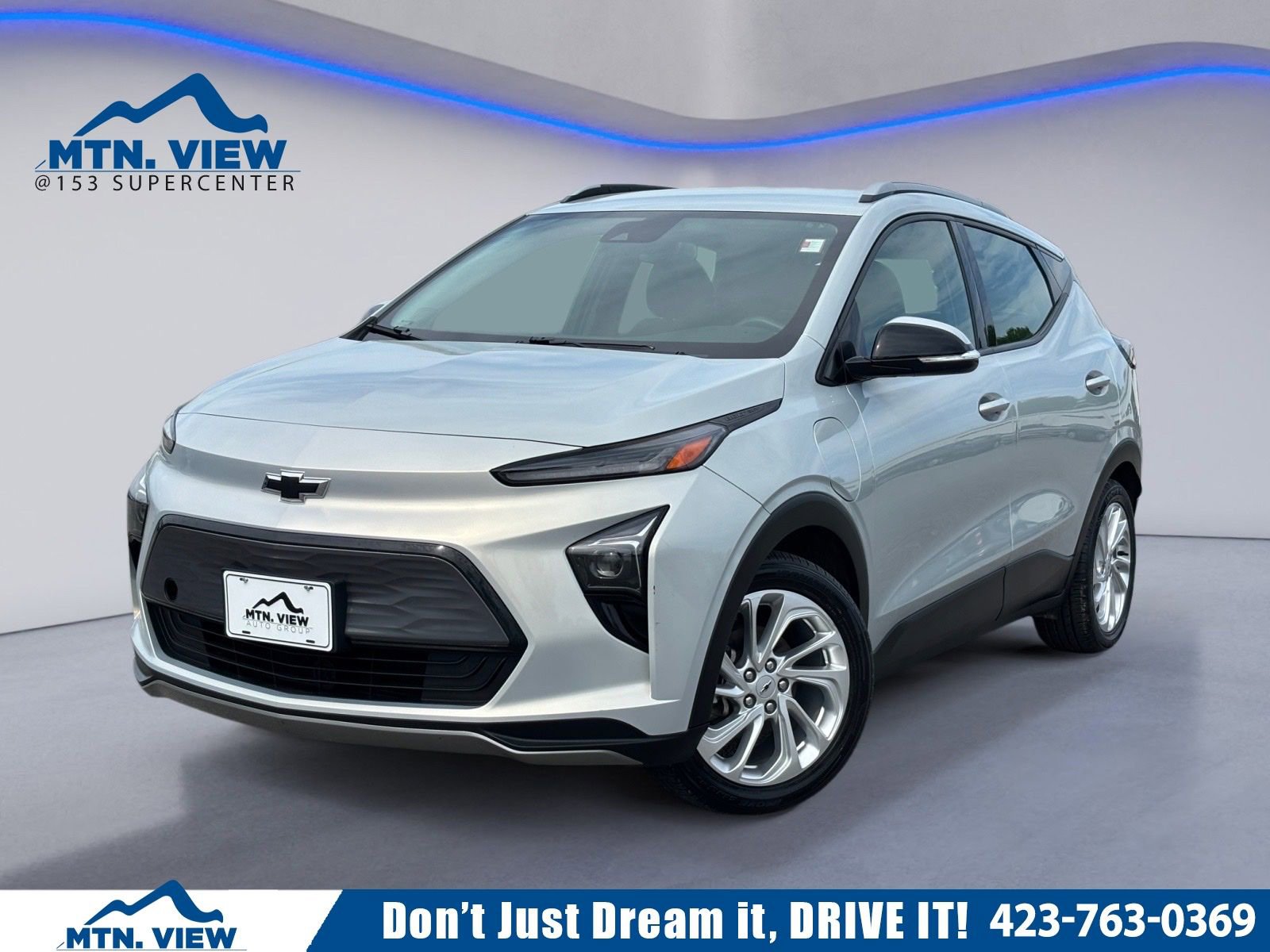 Used 2023 Chevrolet Bolt EUV LT FWD image 1