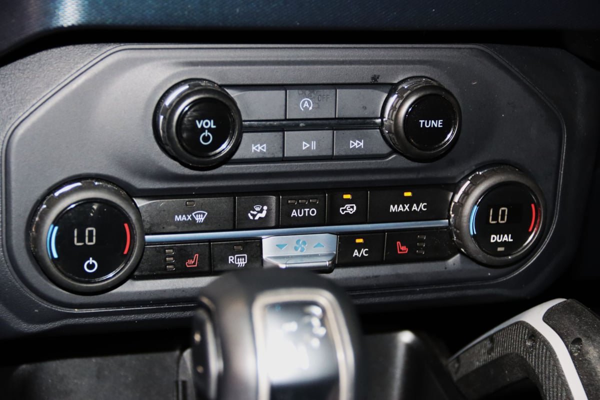 Used 2023 Ford Bronco Outer Banks AWD/4WD image 53