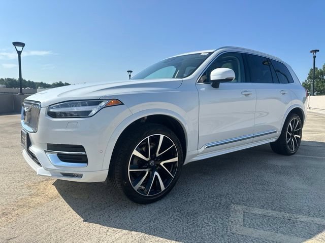 Certified 2023 Volvo XC90 B5 Plus w/ Protection Package Premier AWD/4WD image 4