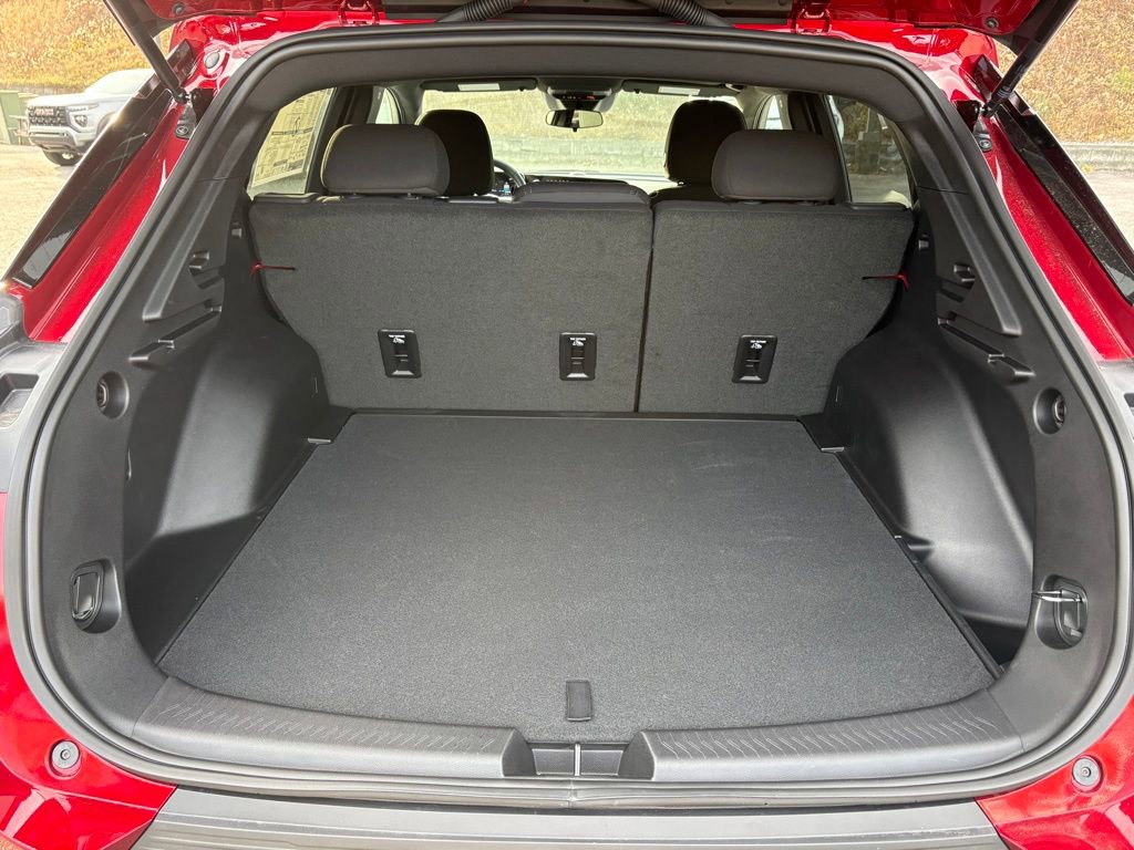 New 2026 Chevrolet Equinox EV LT w/ Midnight Package image 11