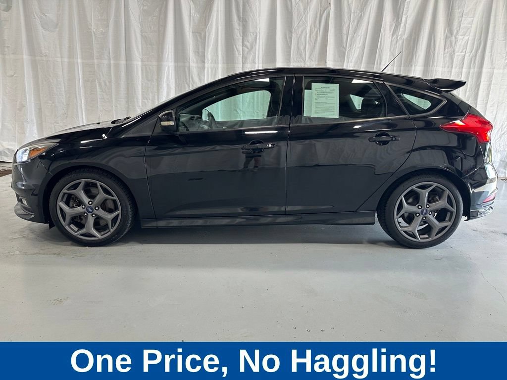 Used 2018 Ford Focus ST FWD image 4
