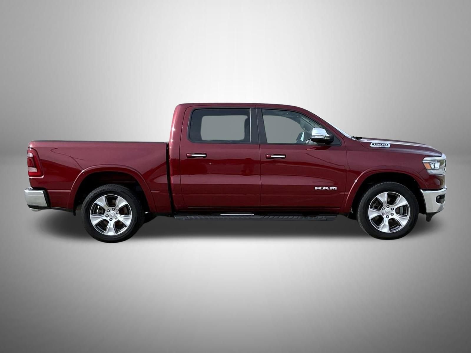 Used 2019 RAM 1500 Laramie AWD/4WD image 4