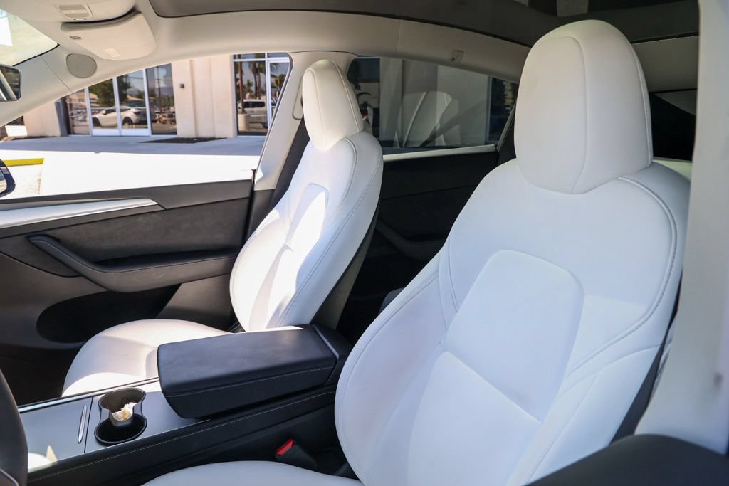 Used 2024 Tesla Model Y Long Range AWD/4WD image 15