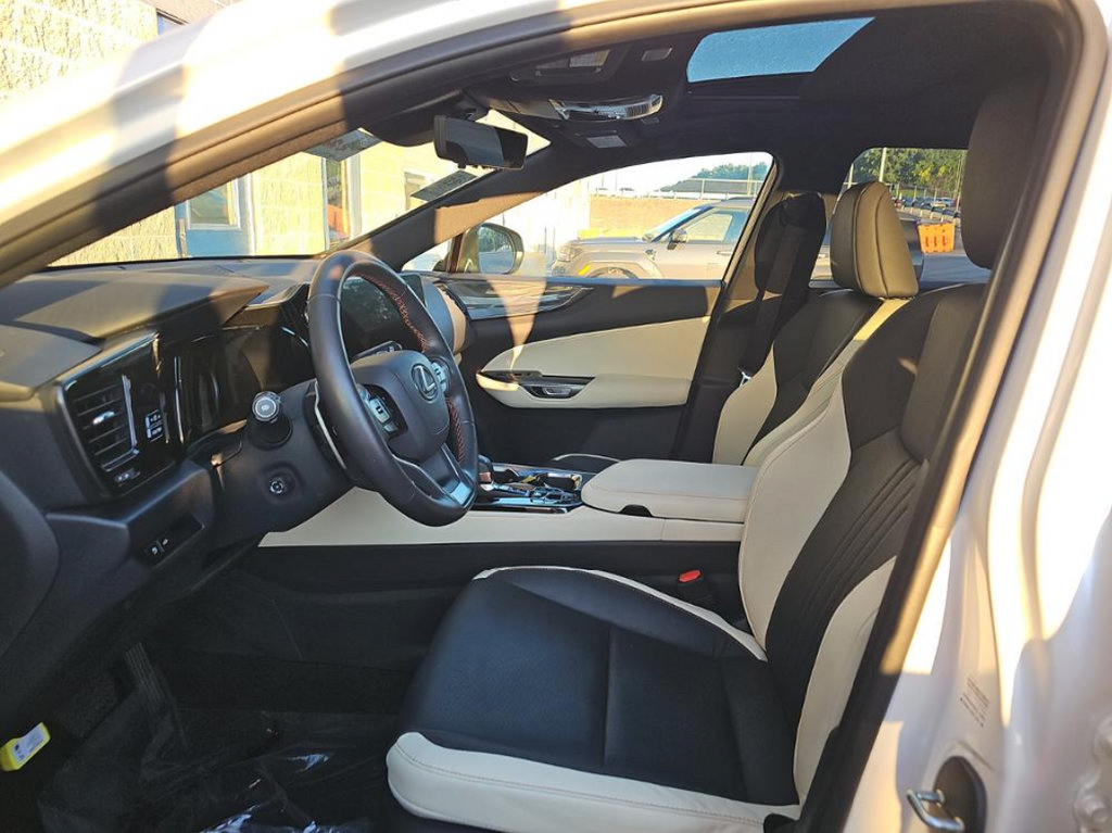 Used 2024 Lexus NX 350 AWD image 4
