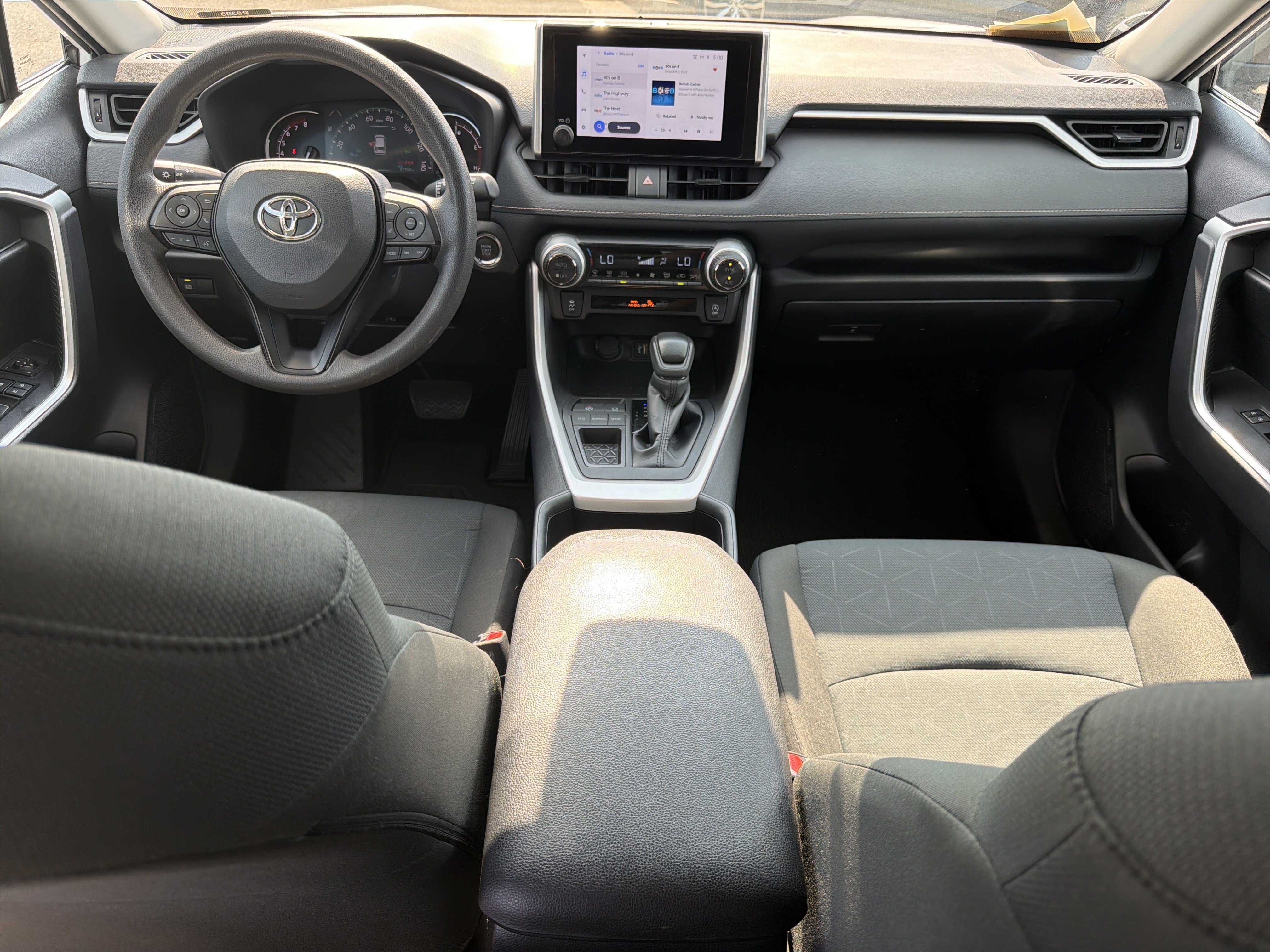 Certified 2025 Toyota RAV4 XLE FWD image 4