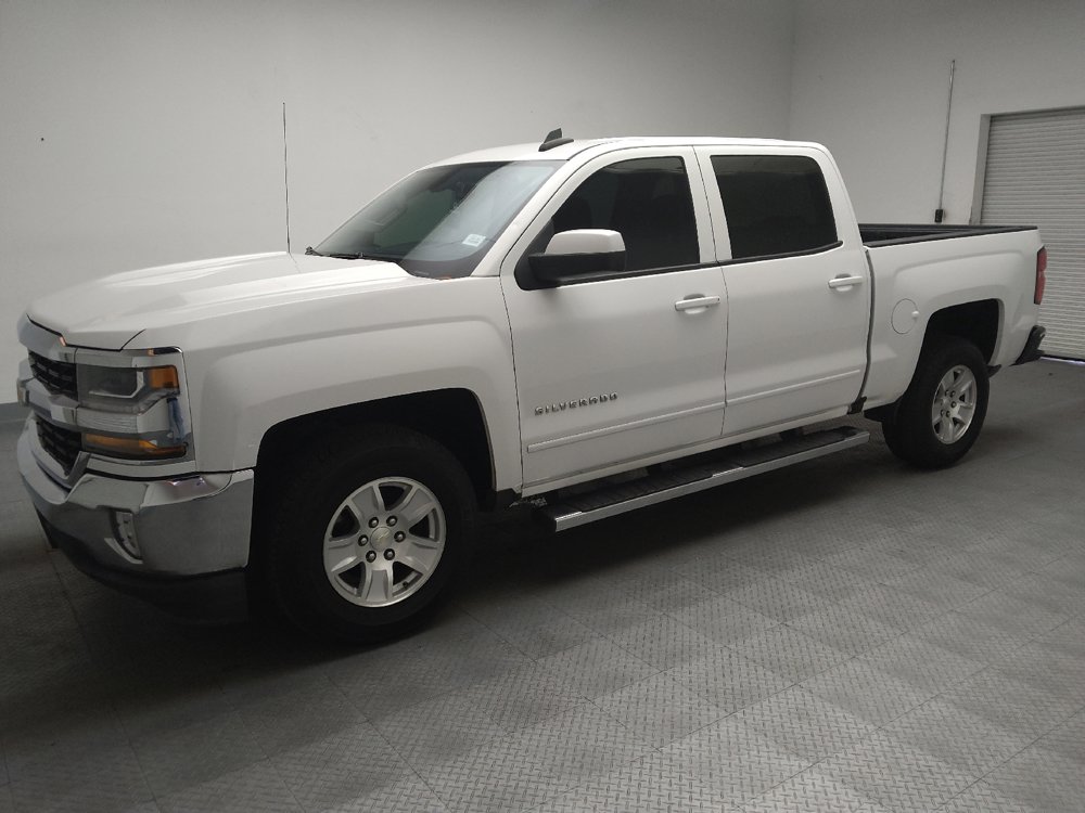 Used 2018 Chevrolet Silverado 1500 LT w/ LT Eassist Package RWD image 2