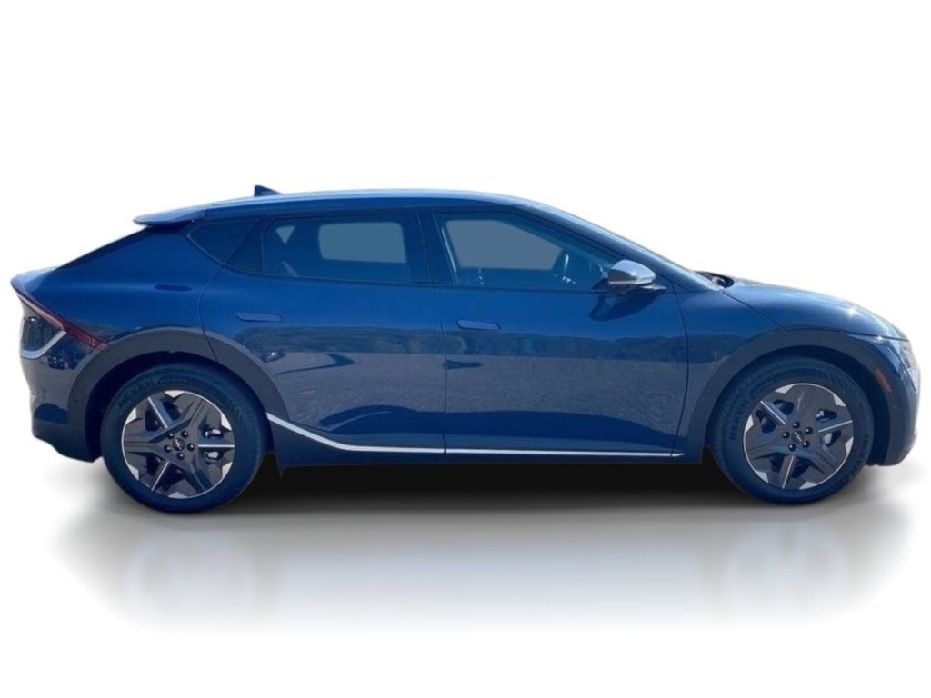 New 2025 Kia EV6 Light w/ Light LR Technology Package RWD image 8