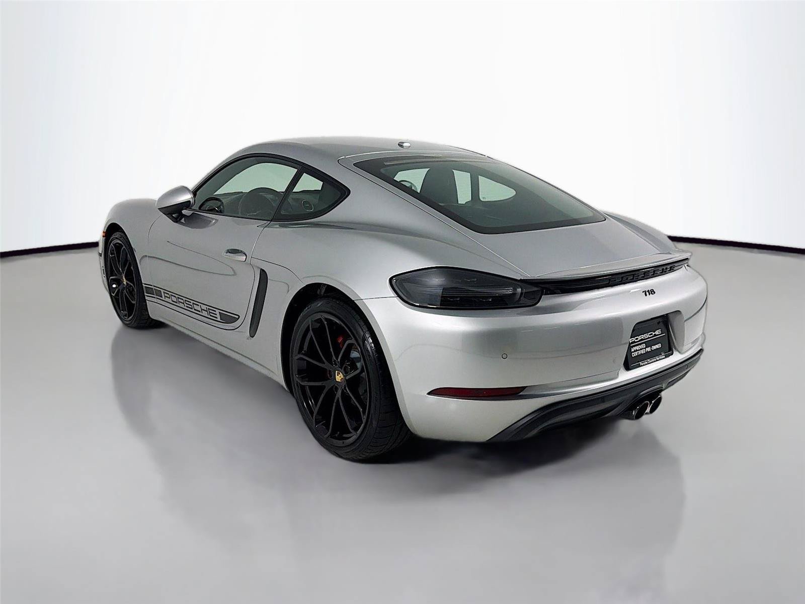 Used 2024 Porsche 718 Cayman w/ Premium Package RWD image 3