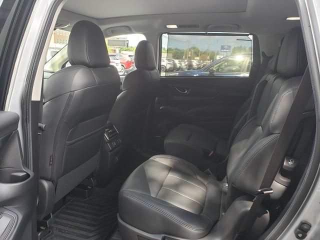 Certified 2025 Subaru Ascent Bronze Edition AWD/4WD image 12