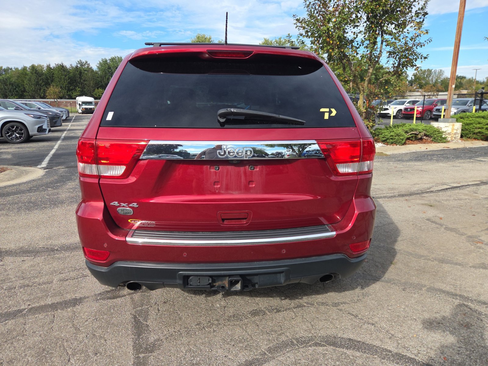 Used 2013 Jeep Grand Cherokee Overland AWD/4WD image 9