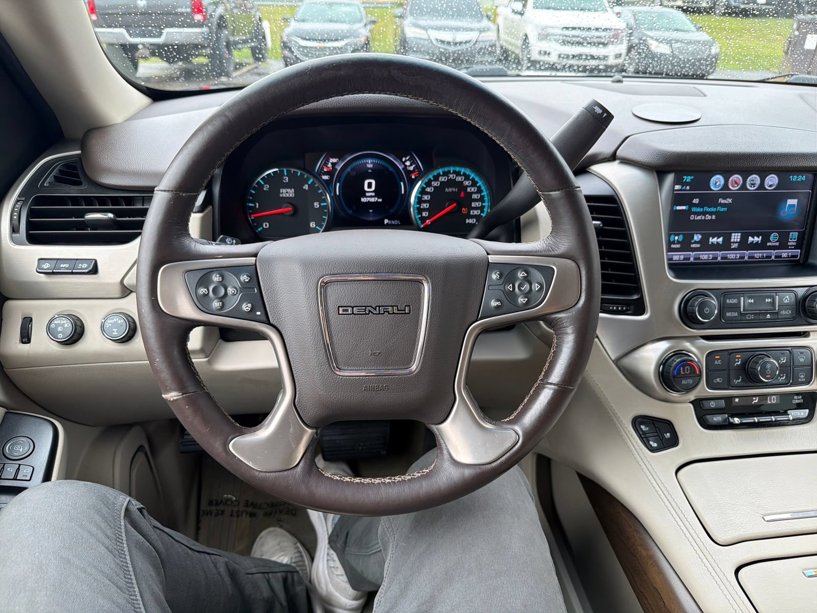Used 2018 GMC Yukon Denali AWD/4WD image 16