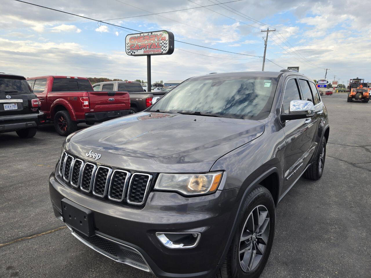 Used 2017 Jeep Grand Cherokee Limited w/ Trailer Tow Group IV image 11