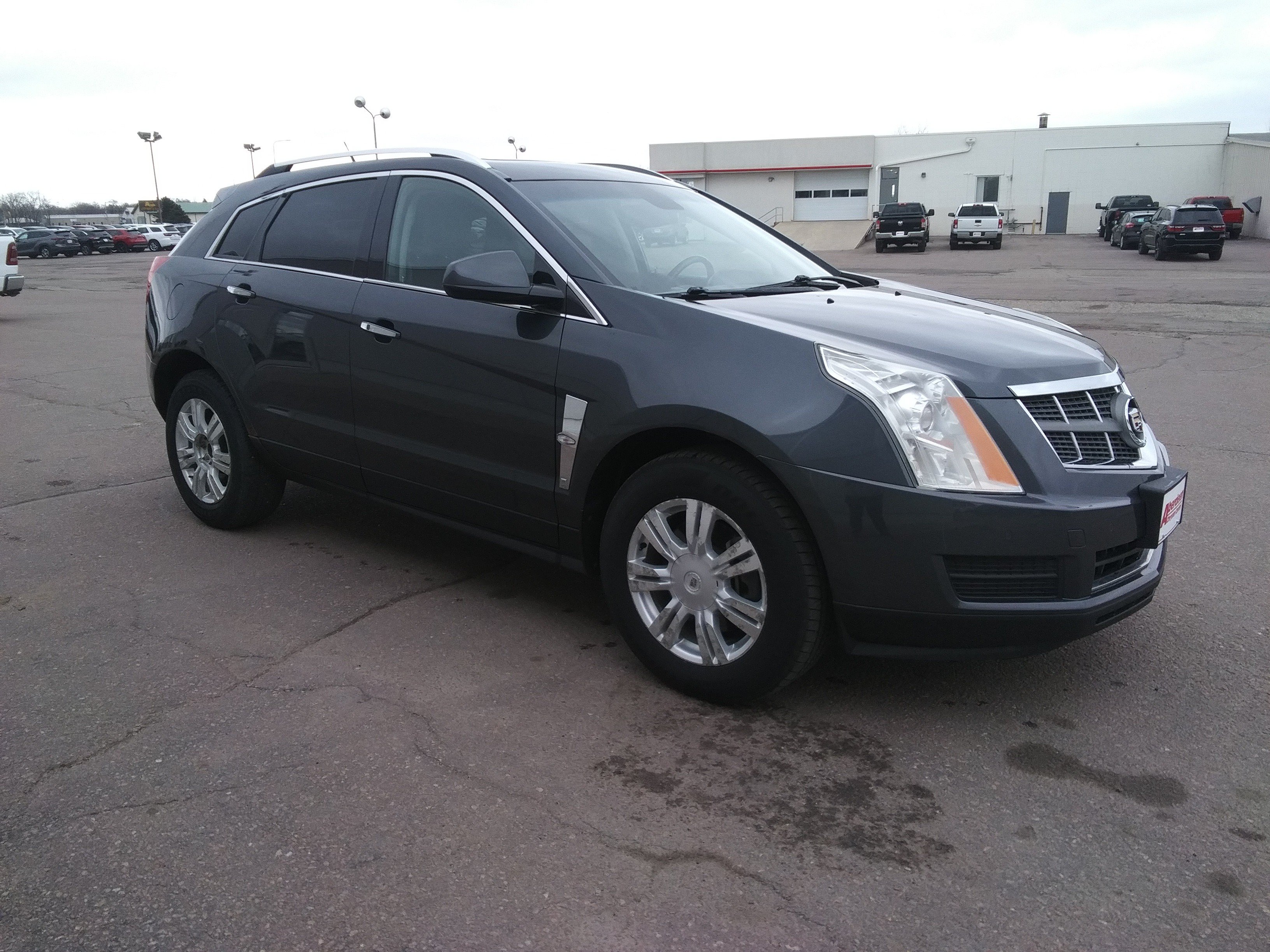 Used 2011 Cadillac SRX Luxury FWD image 4