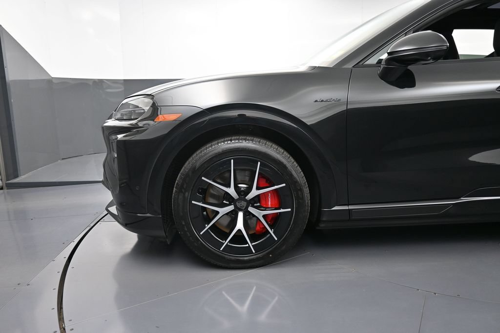 New 2026 Porsche Cayenne Turbo AWD/4WD image 12