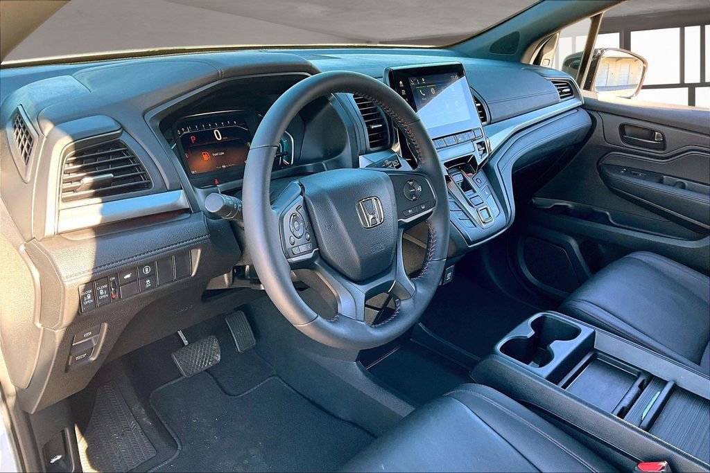 Certified 2023 Honda Odyssey Sport image 17