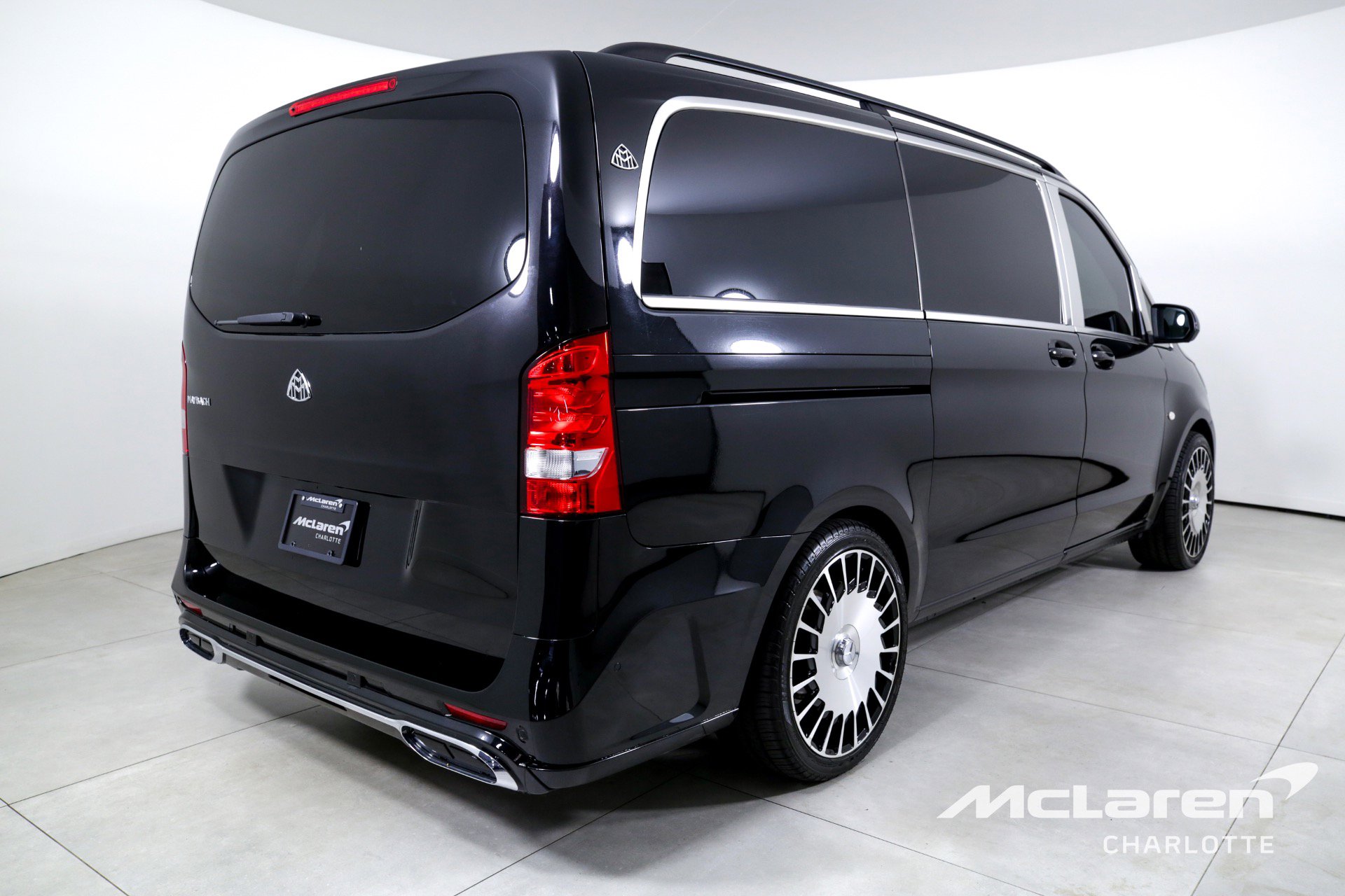 Used 2018 Mercedes-Benz Metris Passenger image 8