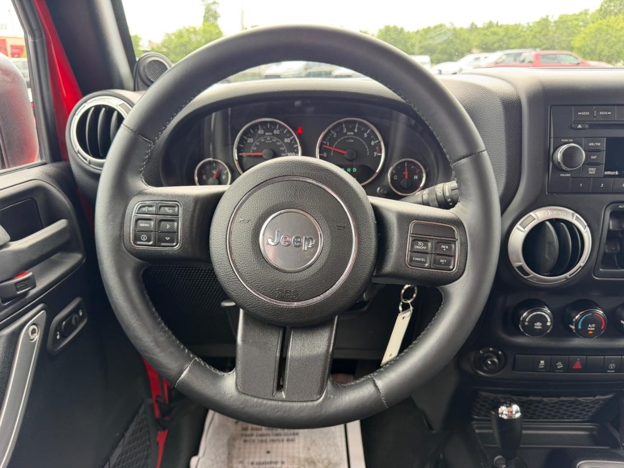 Used 2014 Jeep Wrangler Unlimited Sahara w/ Connectivity Group AWD/4WD image 11