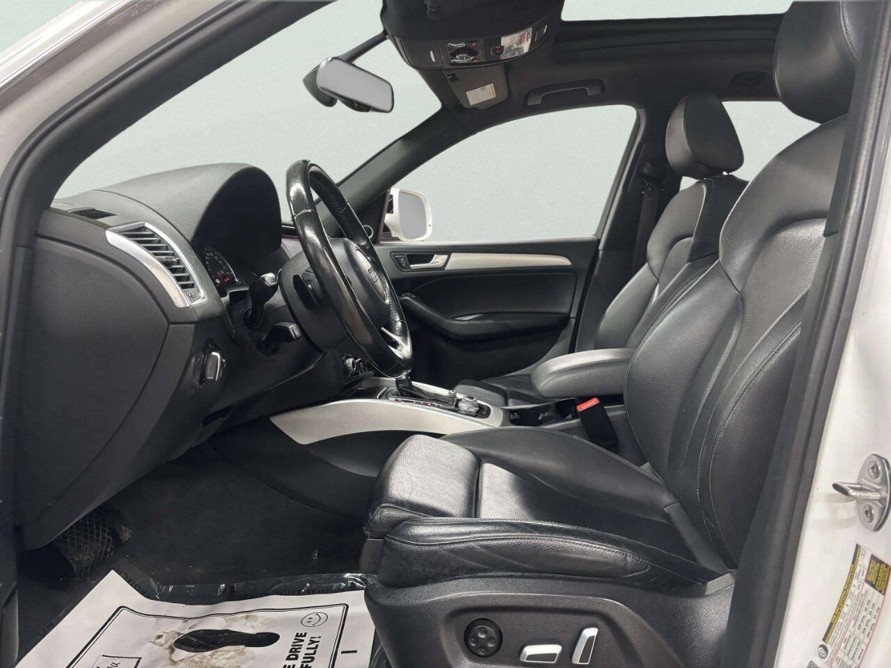 Used 2017 Audi Q5 2.0T Premium Plus w/ Technology Package AWD/4WD image 12