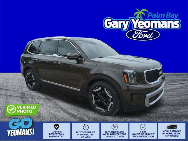 Used 2023 Kia Telluride EX w/ EX Captain's Chair Package