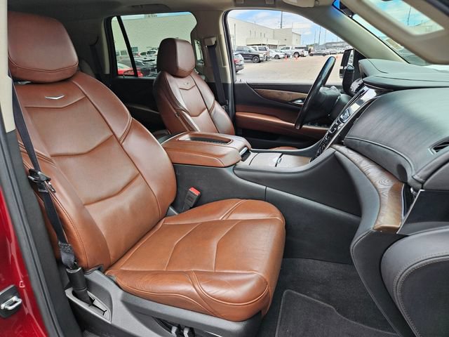 Used 2018 Cadillac Escalade Premium Luxury w/ LPO, Radiant Package AWD/4WD image 19