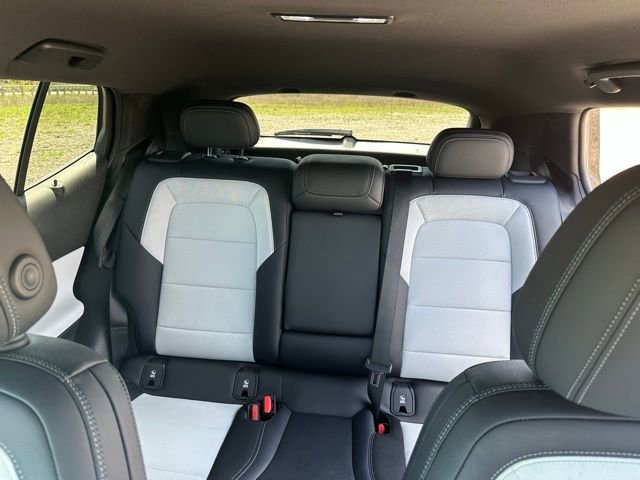 Used 2025 Chevrolet Equinox EV LT FWD image 37