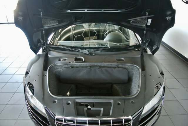 Used 2011 Audi R8 V10 image 16