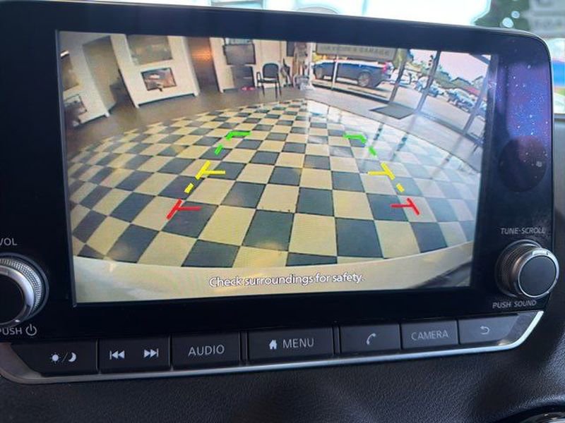 Used 2021 Nissan Sentra SV image 17