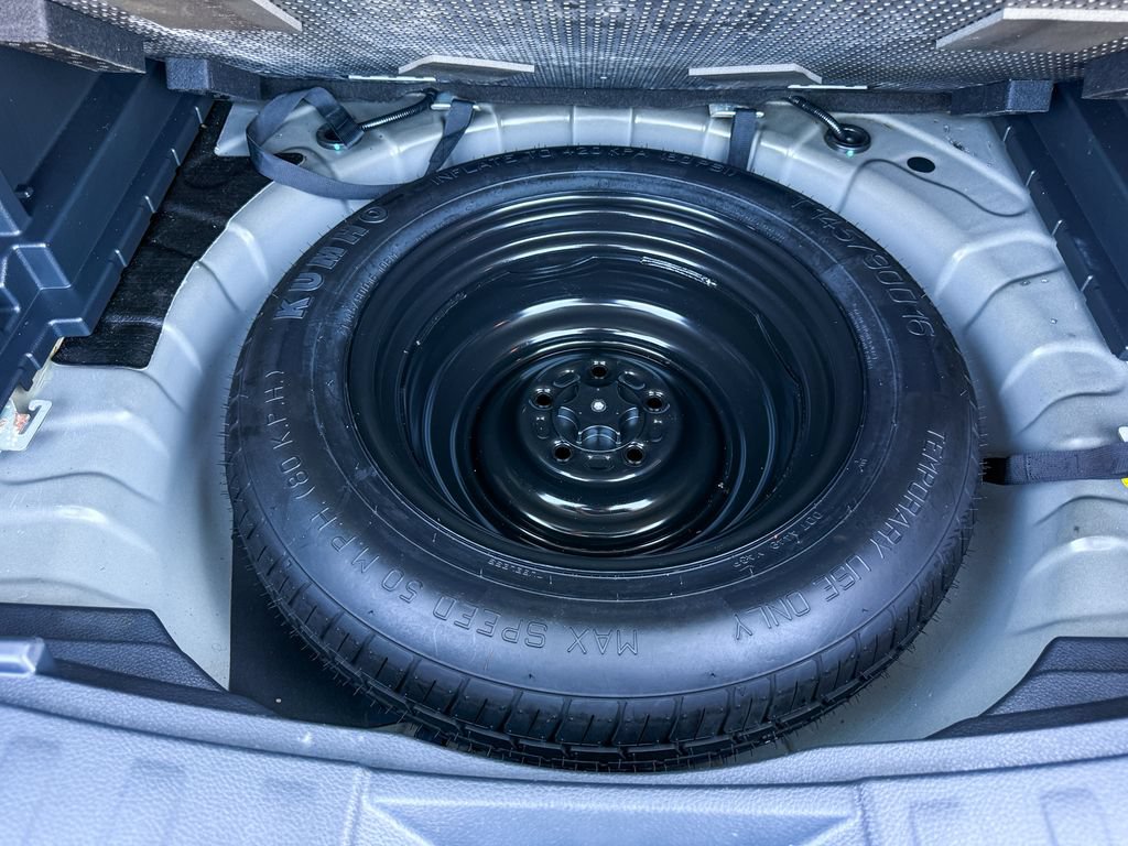 Used 2015 Nissan Rogue SV FWD image 29
